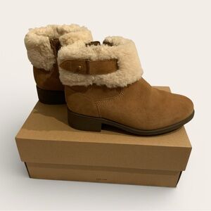UGG Chestnut Bodie Fur Belted Boots